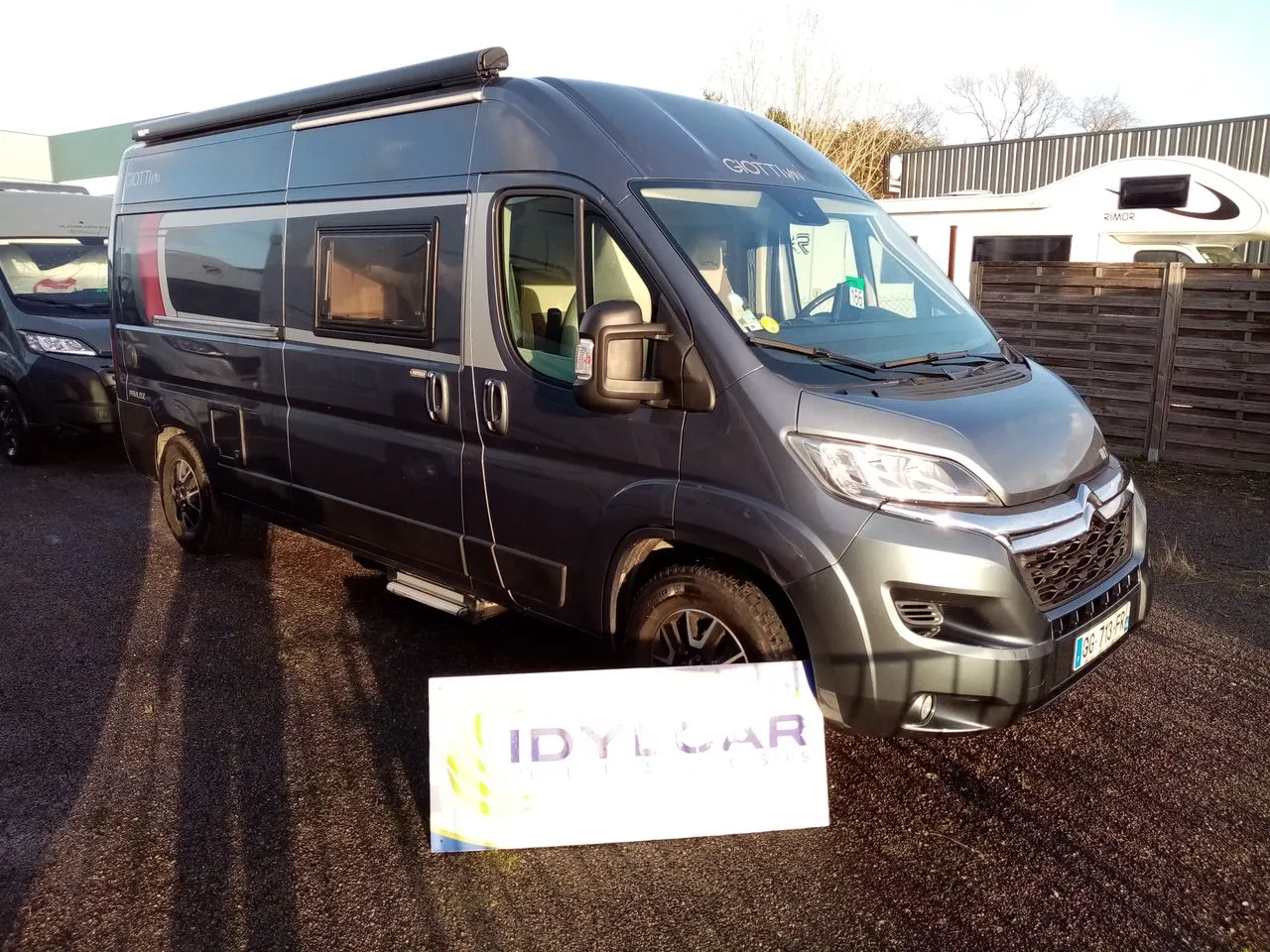 T 60 Douche séparée , Grd frigo...